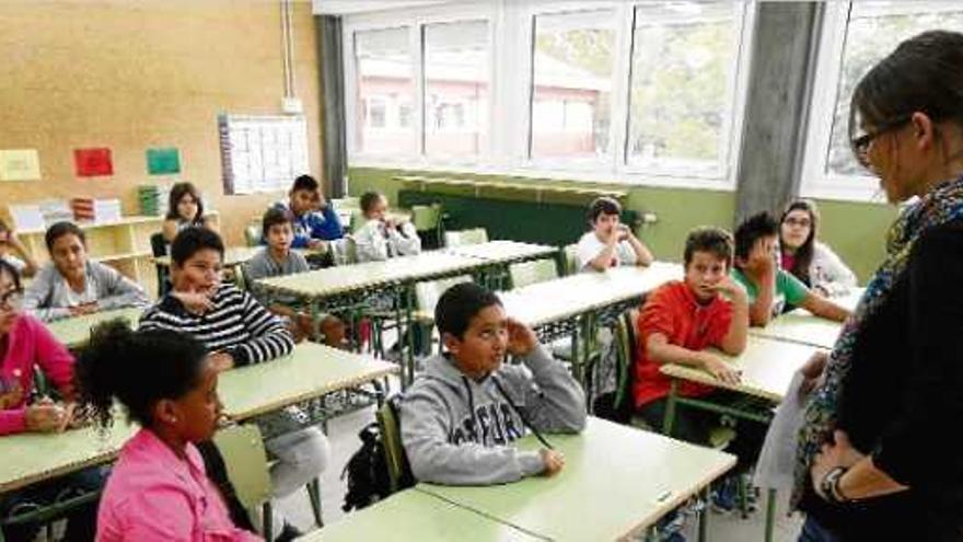 Rigau retalla un 7% dels docents en  3 anys