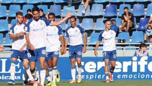 Resumen, goles y highlights del Tenerife 2 - 1 Valladolid de la jornada 42 de LaLiga Hypermotion