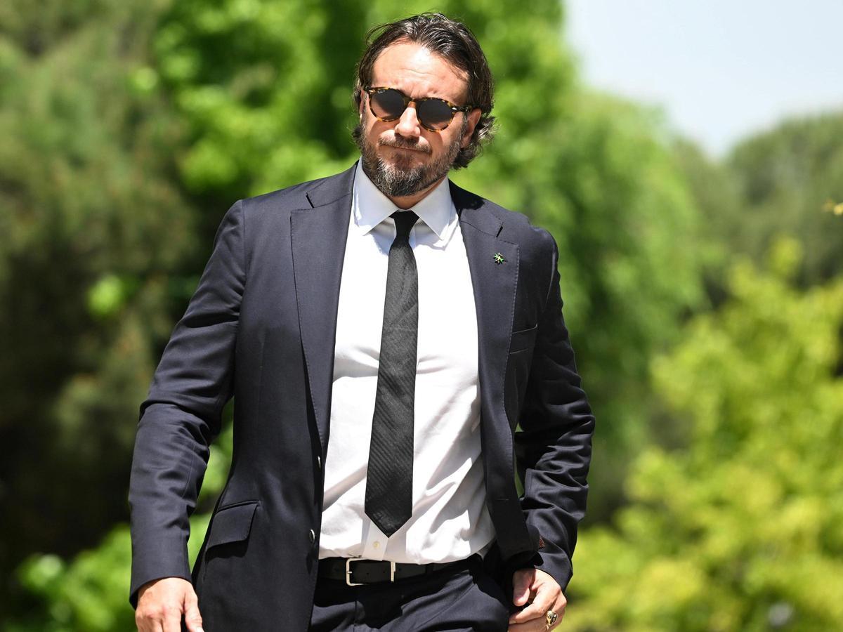 Francisco De Borbón Von Hardenberg Llega Al Tanatorio De San Isidro Tras El Fallecimiento De Su Padre, Francisco De Borbón Y Escasany, A 21 De Mayo De 2025