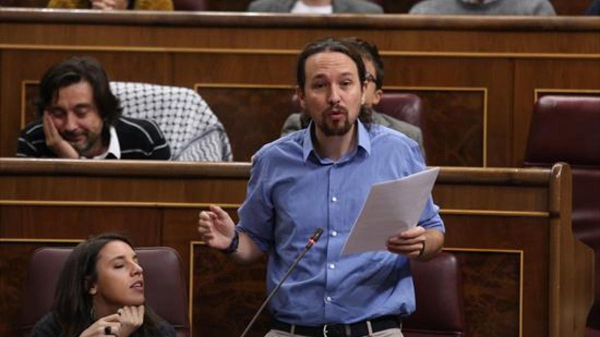 CONGRESO Iglesias y Domènech, ayer, en el pleno de la Cámara baja.