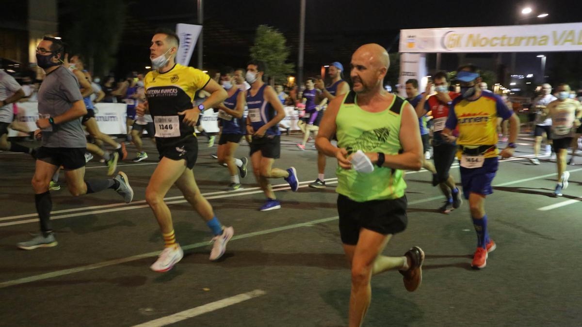 Búscate en la 15K Nocturna 2021