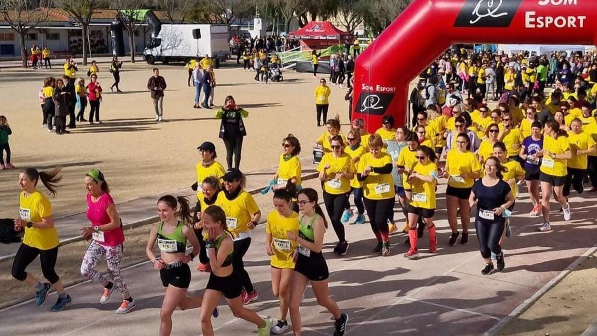 La &quot;Cursa de la Dona&quot; es una fiesta solidaria y de atletismo popular