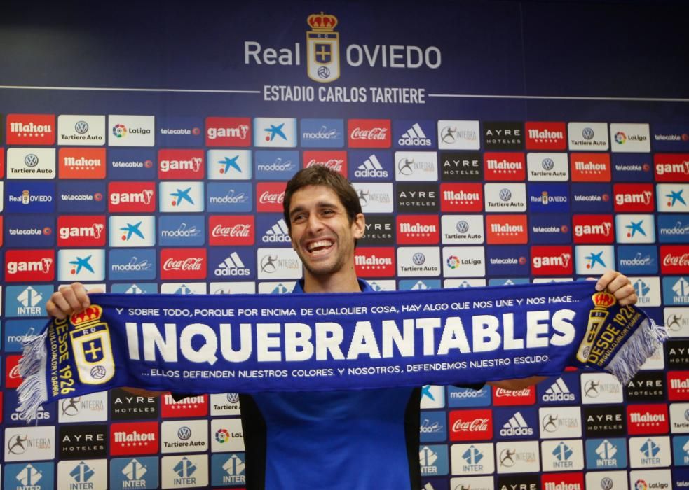 Juan Forlín, presentado como jugador del Oviedo