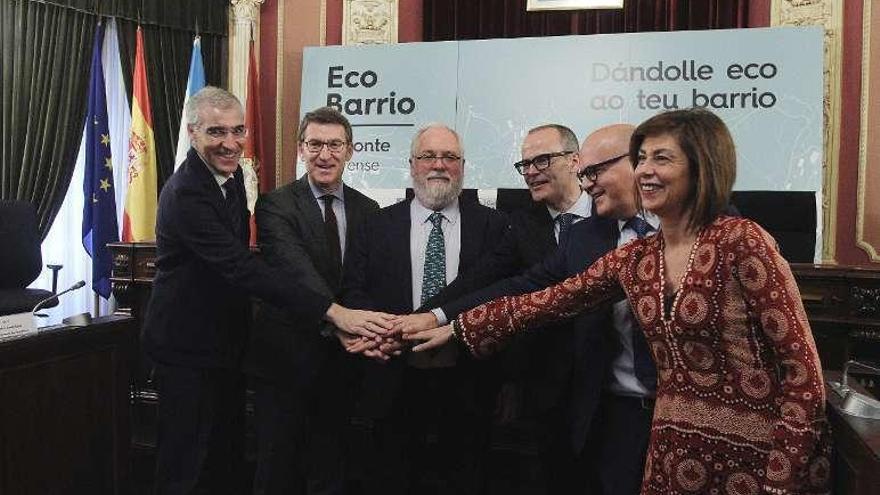 Conde, Feijóo, Cañete, Vázquez, Baltar y Díaz, ayer en Ourense. // I. O.