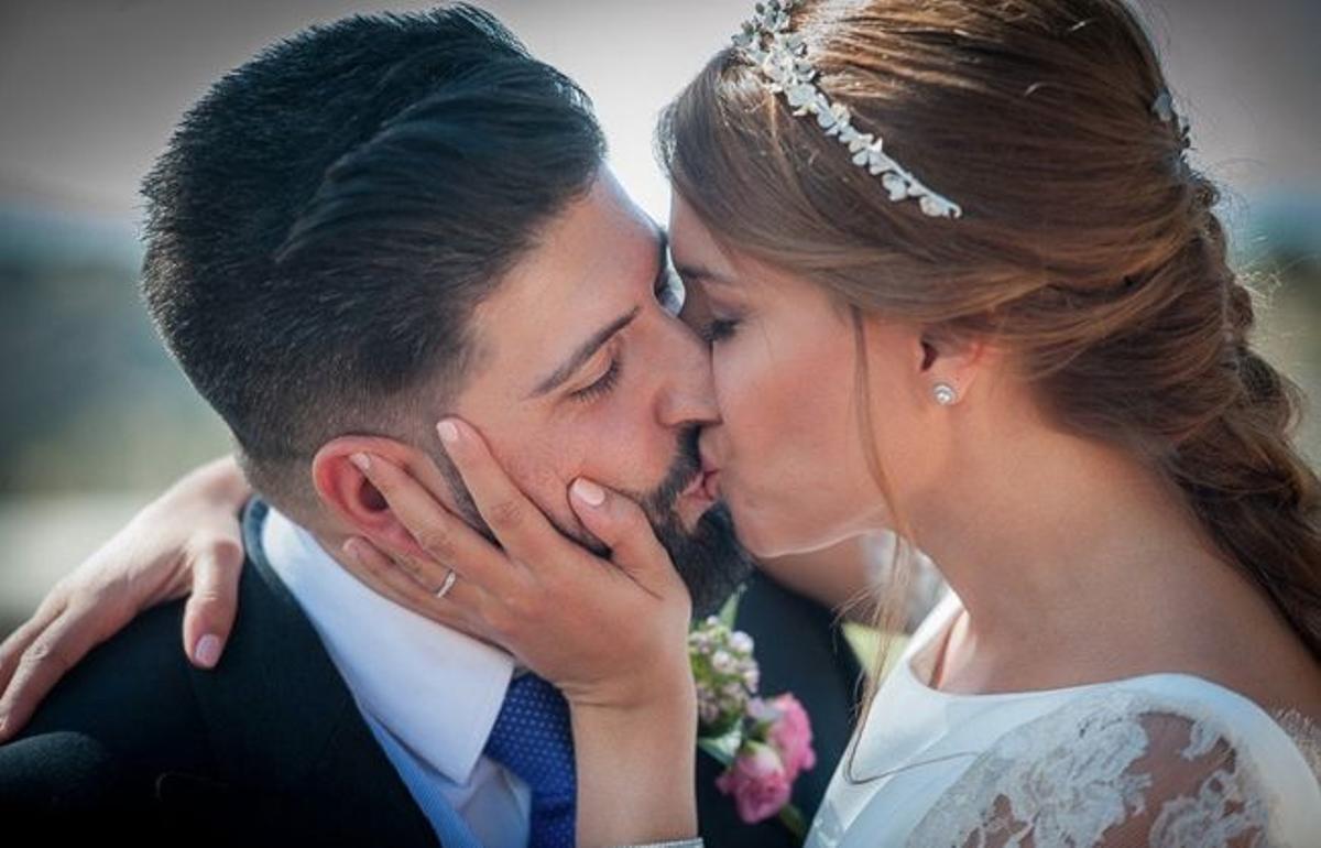 Las fotos que no pueden faltar en tu boda: El beso