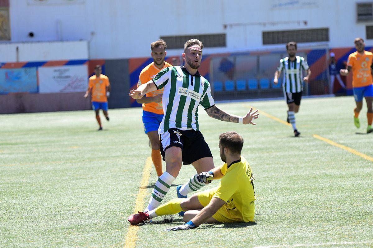 Las imágenes del partido entre el Panadería Pulido y el Córdoba CF