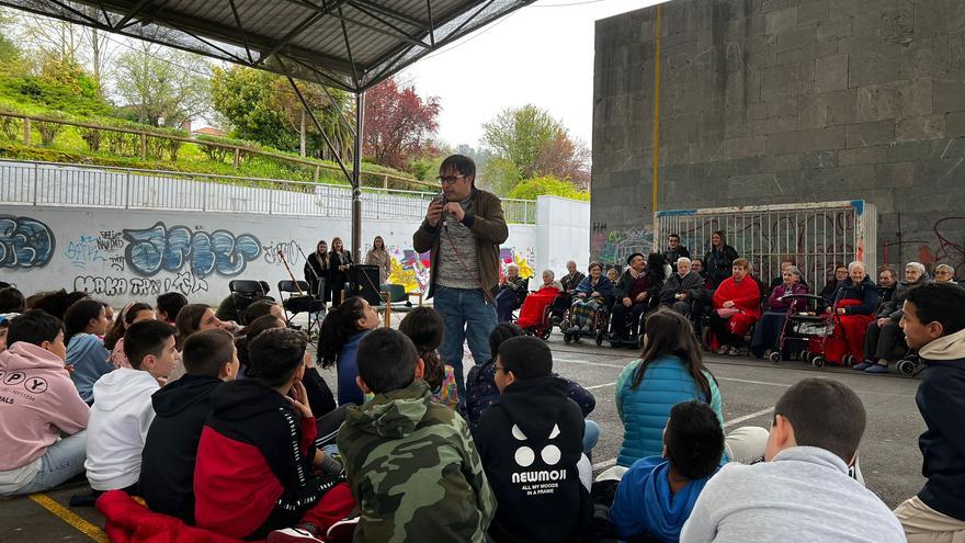 Ambás y Ramsés, maestros de ceremonias para el encuentro de pequeños y mayores en torno a la tradición oral en Grado