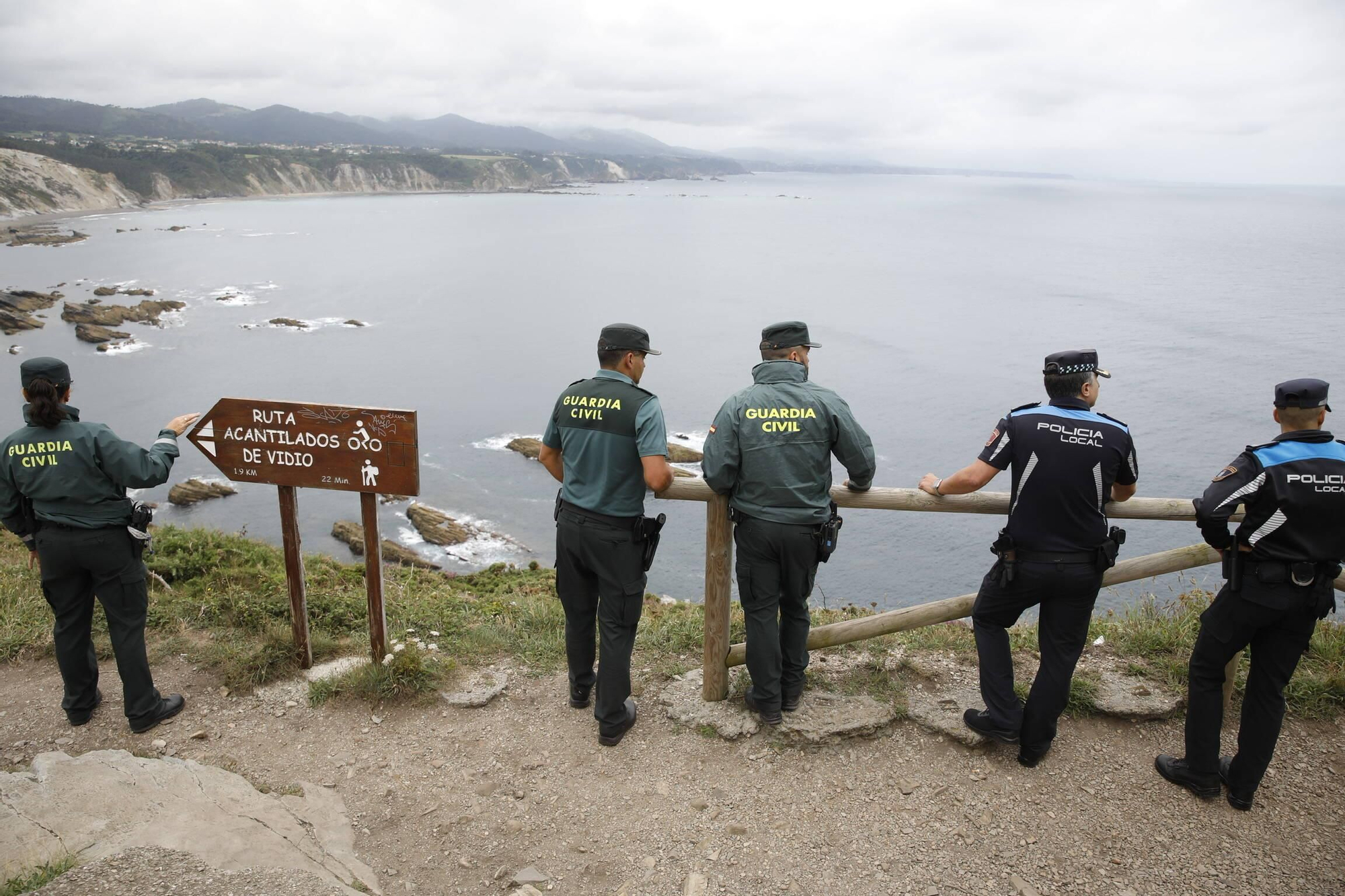 EN IMÁGENES: la búsqueda del alcalde de Soto del Barco en cabo Vidío