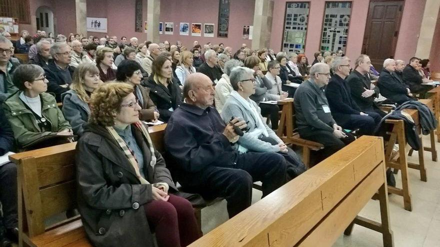 El públic que es va reunir a escoltar Antoni Puigverd.