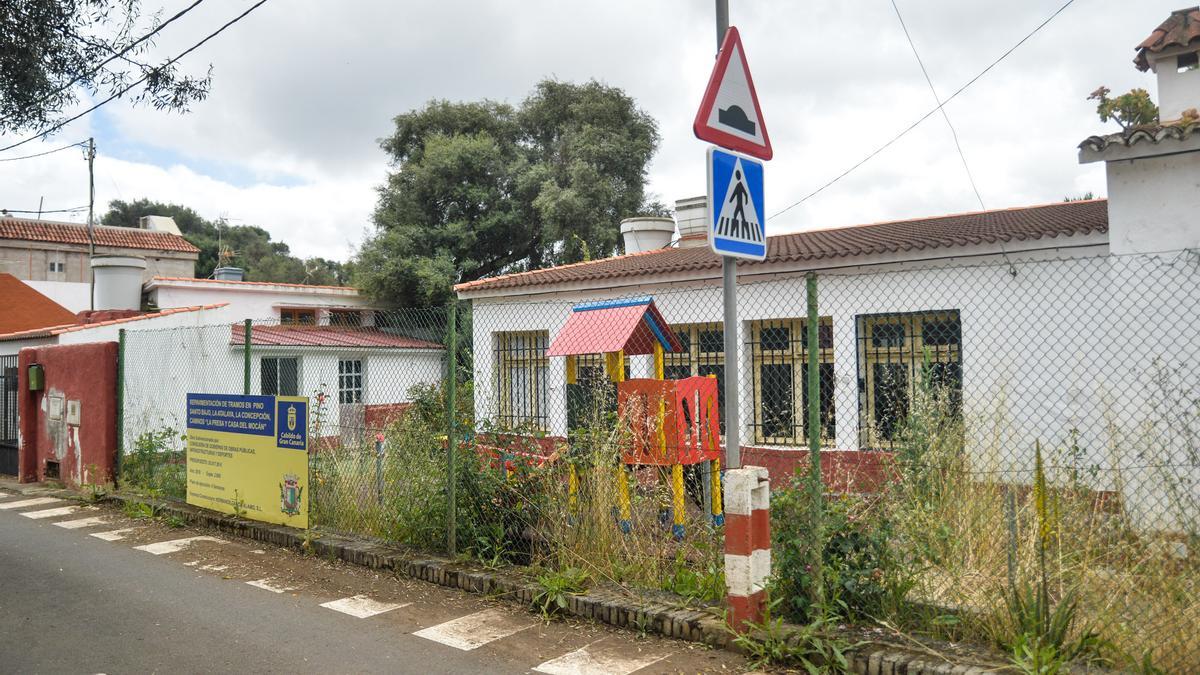 Escuela unitaria de Pino Santo bajo que el consitorio satauteño espera que le ceda la Consejería de Educación.