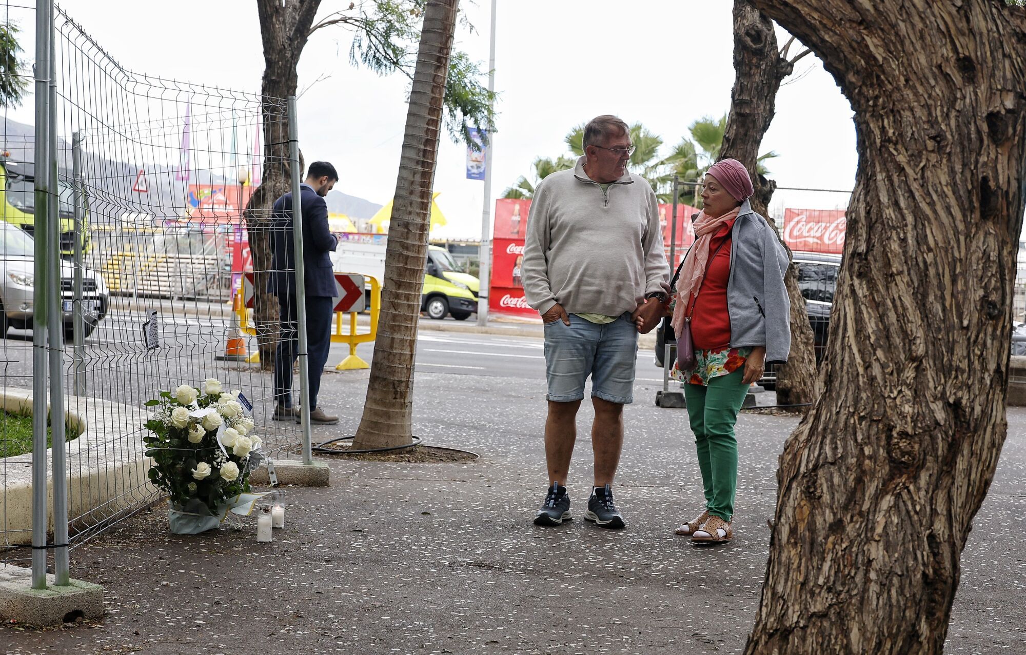 Flores en Santa Cruz de Tenerife donde murió el joven grancanario en la madrugada del Martes de Carnaval
