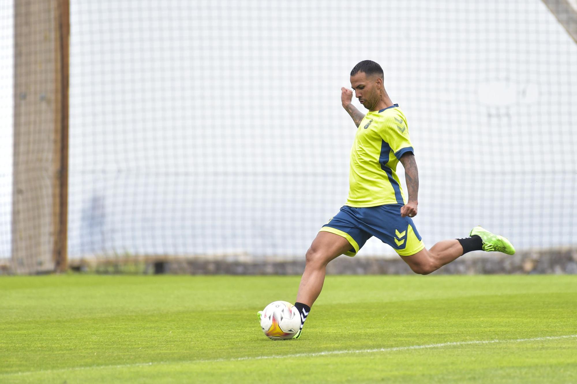 Entrenamiento de Jonathan Viera (24/08/2021)