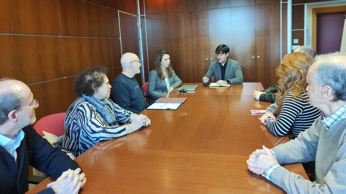 Representantes de la Universidad reunidos esta mañana con el Principado