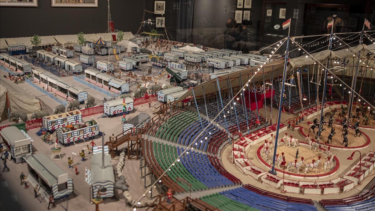 Impresionante maqueta a escala a del circo Gleich en el nuevo museo Circusland inaugurado en Besalú.