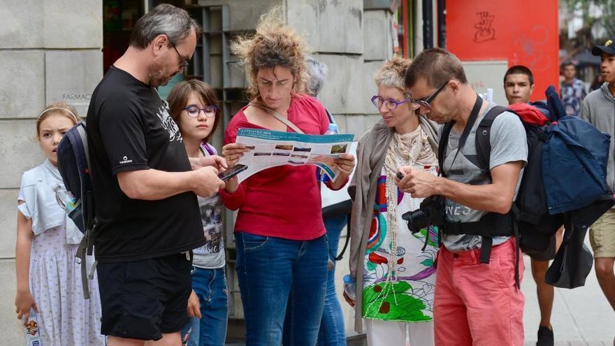 Turistas de visita en la ciudad de Pontevedra