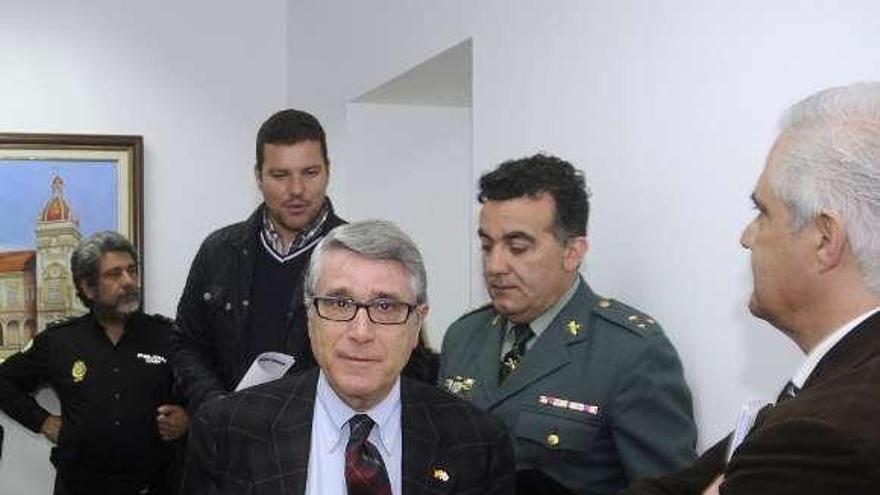 Coello asistió ayer a la junta local de seguridad. // Bernabé/Javier Lalin