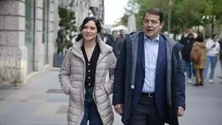 Ayuso acusa a Sánchez de sumir a España en un "estado de paralegalidad" y amenazar a la justicia