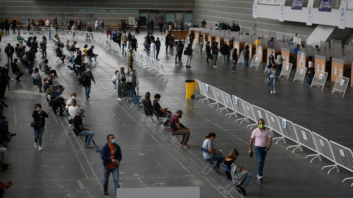 Vacunación masiva contra el COVID en el Recinto Ferial de Pontevedra