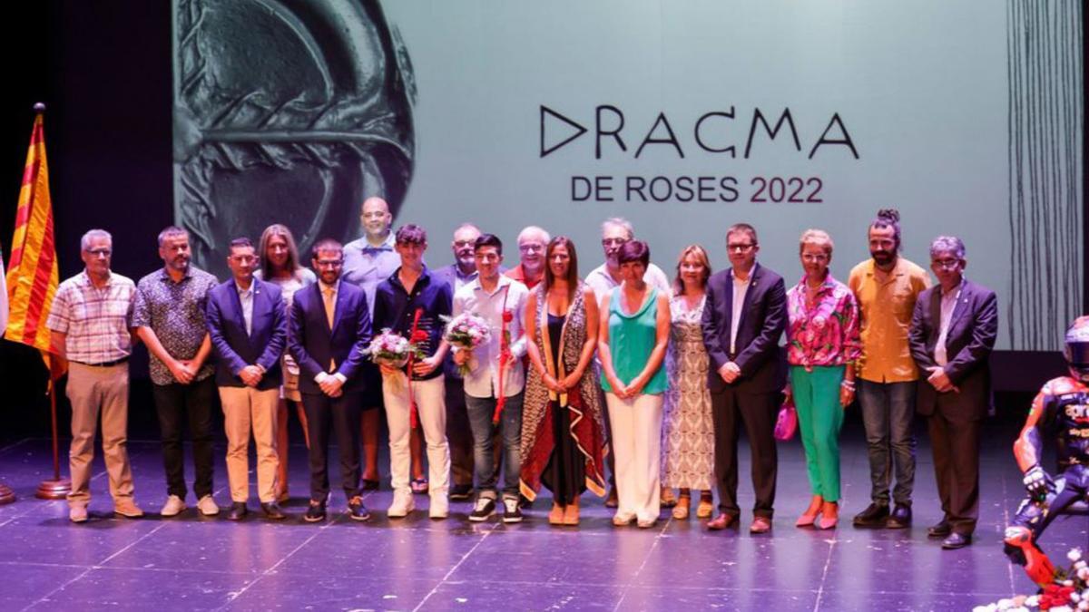La cerimònia d’entrega del Dracma de Plata. | AJUNTAMENT DE ROSES