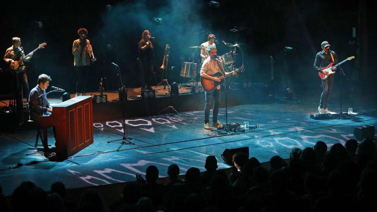 Un adéu temporal Els Amics de les Arts tanquen la gira a l’Auditori | ANIOL RESCLOSA