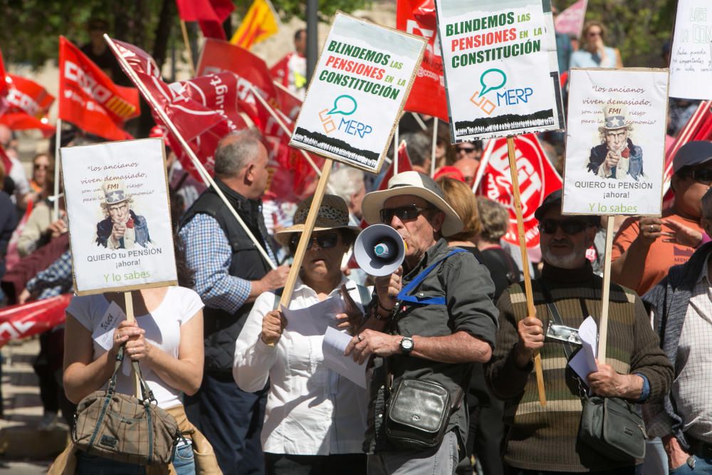 Los sindicatos convocan una manifestación para pedir empleos decentes y un equilibrio presupuestario para las jubilaciones