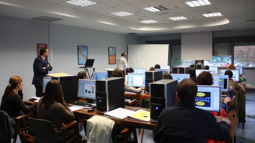 Una de las aulas de formación de la Cámara de Comercio de Gijón.