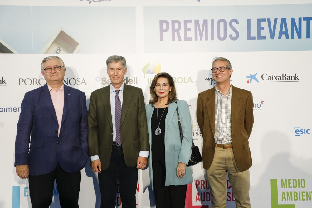 Photocall de los invitados a la gala de los Premios Levante-EMV 2021