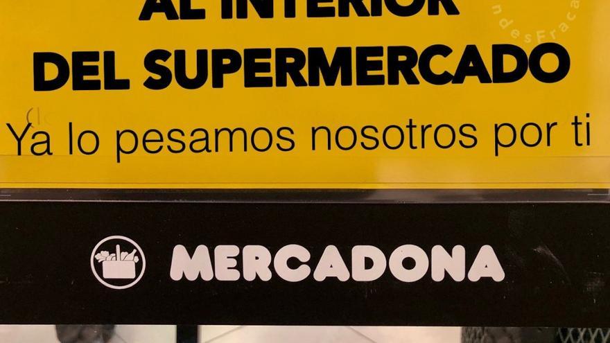 ¿Prohíbe Mercadona entrar al supermercado con un peso?