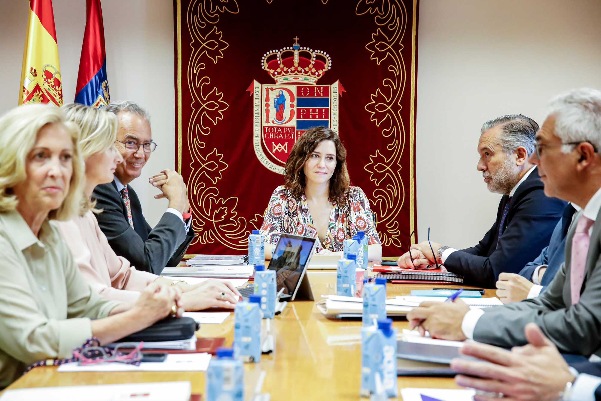 Ayuso en el Consejo de Gobierno en Móstoles