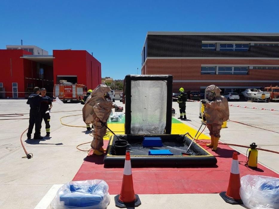 Medio centenar de Policías Nacionales de la Unidad TEDAX y bomberos del SPEIS se forman juntos en Alicante ante una intervención NRBQ.