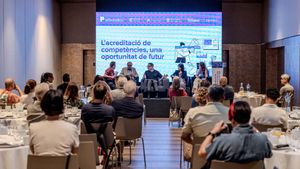 Participantes de la mesa redonda sobre competencias de futuro en la sede deEL PERIÓDICO en Barcelona.