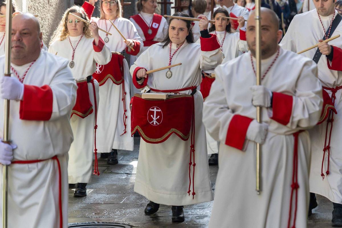 El Cristo de la Paciencia regresa a Conxo y pone el broche final a la Semana Santa compostelana