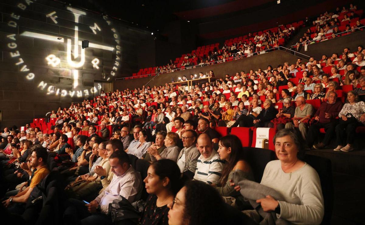 Público asistente a los conciertos de la sección primera. |