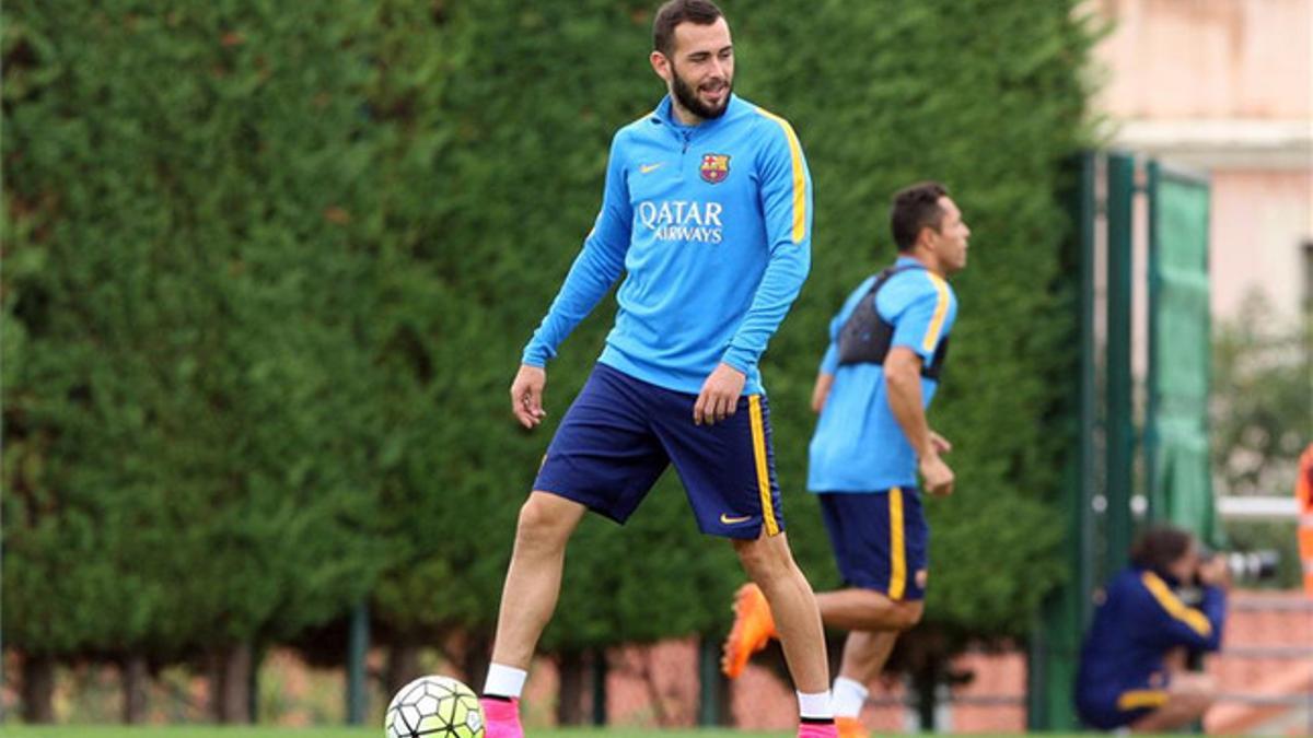 Aleix Vidal, entrenando con sus compañeros