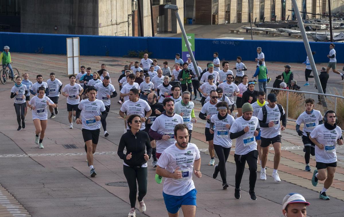Barcelona corre contra el cáncer en el Fòrum