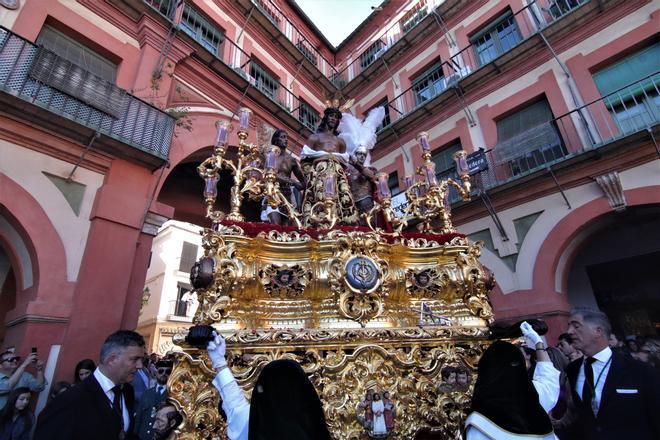 Jesús de las Penas y la Esperanza de San Andrés en estación de penitencia