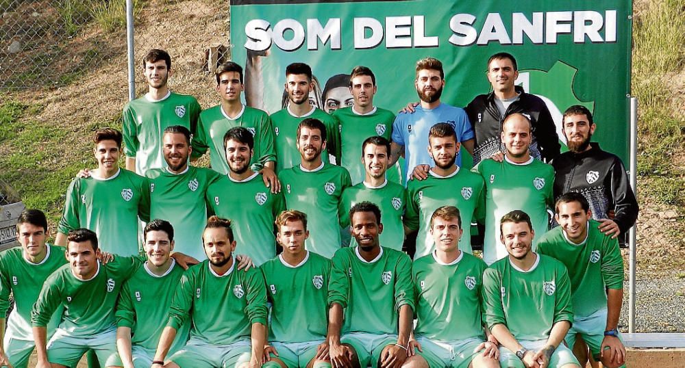 Tots els equips del FC Fruitosenc i SF Escola de Futbol