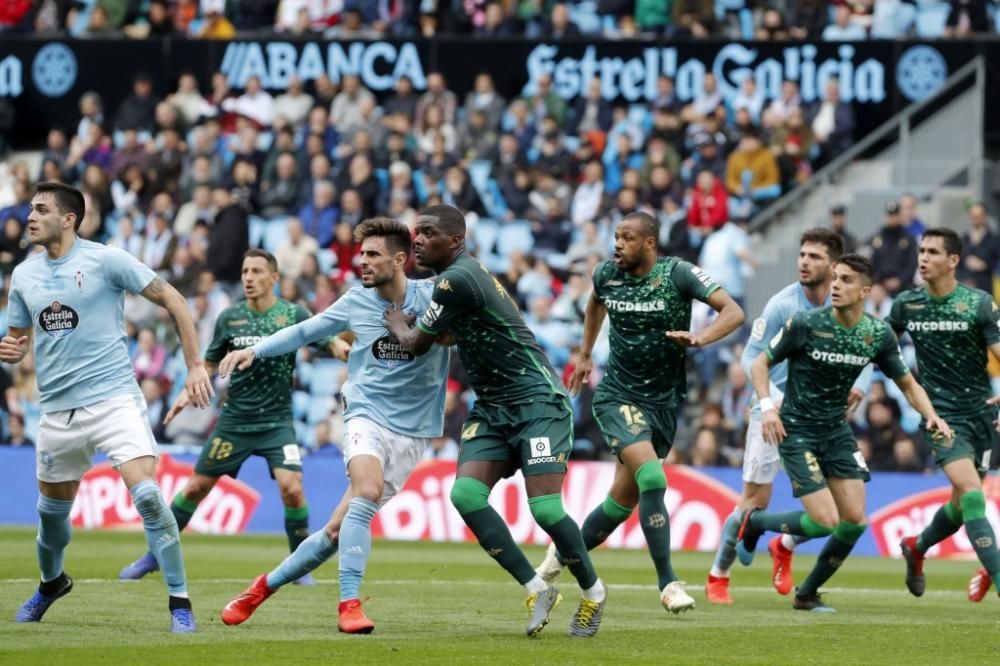 El Celta - Betis de Balaídos, en fotos. // A. Villar | J. Lores