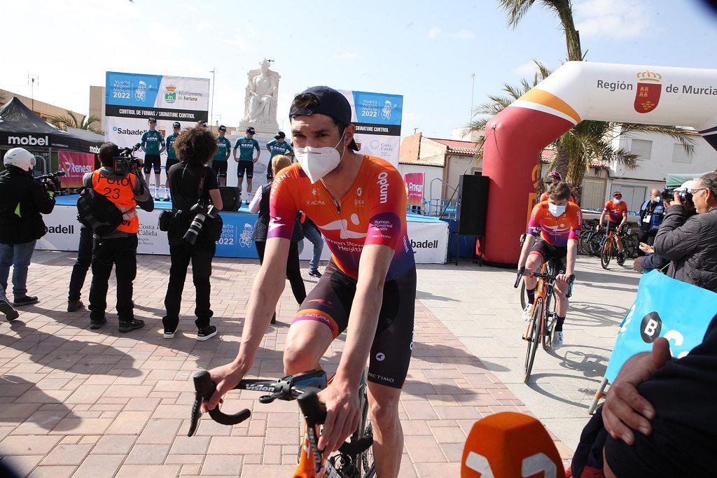 Así ha sido la salida de la Vuelta a Murcia en Fortuna