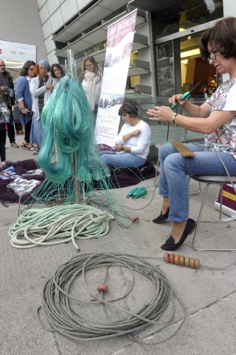 El acto inaugura la exposición 'Enredadas' que se expone estos días en Afundación.