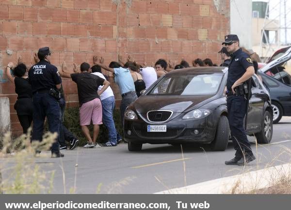 GALERÍA DE FOTOS - Espectacular redada policial en el barrio la Unión