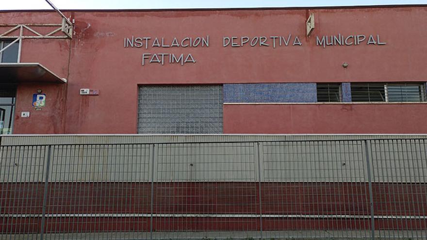 El Imdeco arreglará la cubierta del pabellón de Fátima