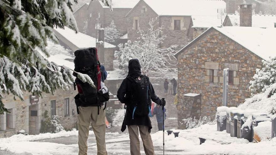 Los peregrinos que buscan caminar en &quot;soledad&quot;: el Camino de Santiago crece también en invierno