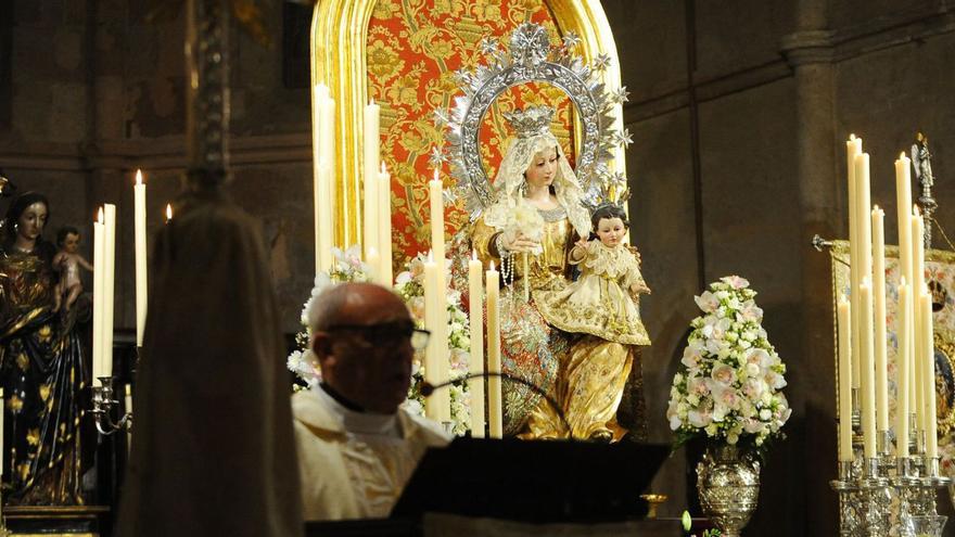 El Resucitado prepara la festividad de su cotitular, la Virgen de la Luz