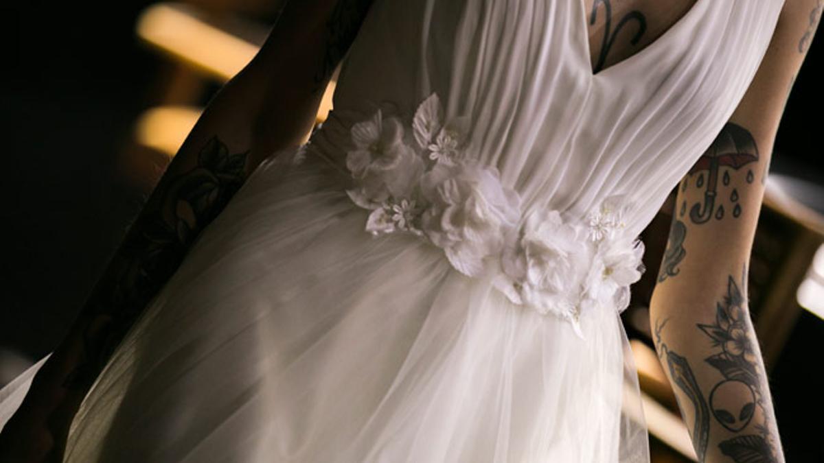 Detalles de los vestidos de novia en el desfile de C&amp;A