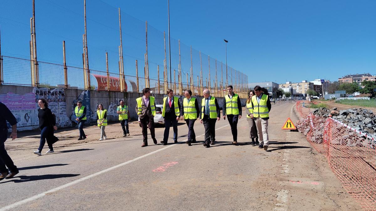 El delegado del Gobierno visitó las obras con técnicos de Carreteras.