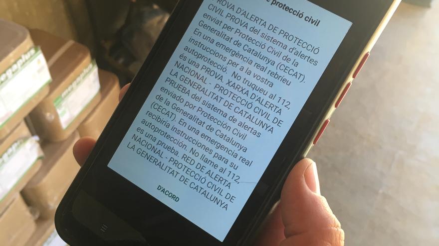 Un terminal amb el missatge de l'alerta enviada per Protecció Civil a Bellver