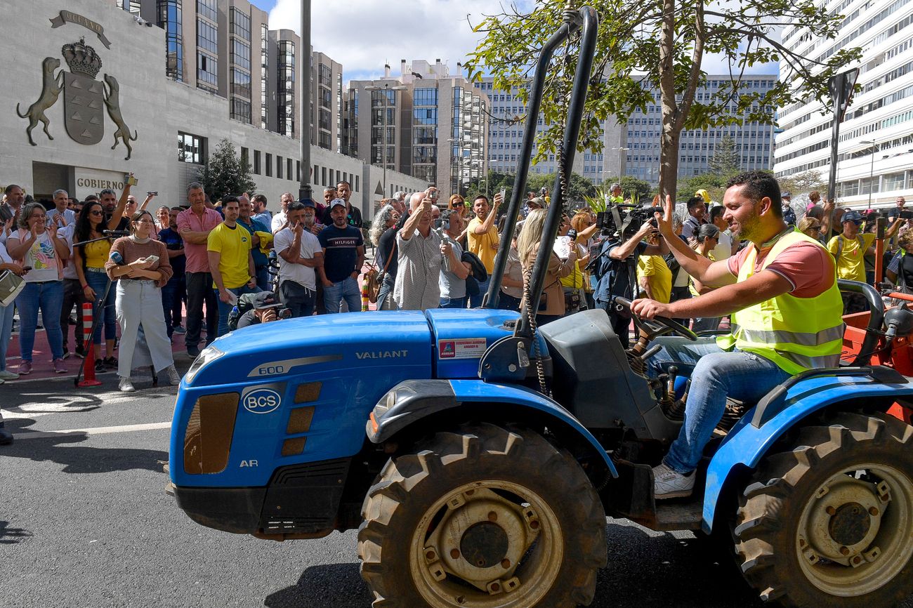 Tractorada del sector primario en Las Palmas de Gran Canaria (21/02/24)