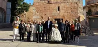 Las Falleras Mayores de Sagunt llevan la fiesta a lugares de todo tipo