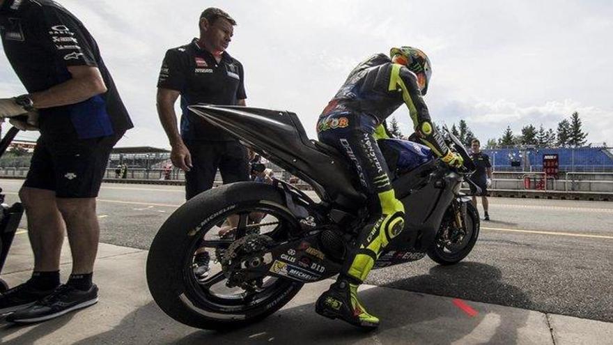 Rossi sufre una decepción al probar la Yamaha del 2020